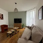 Madrid, Votre Refuge Cosy Et Accueillant